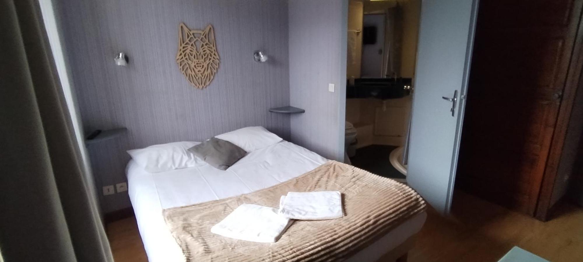 Hotel Des Cevennes Mezilhac Buitenkant foto